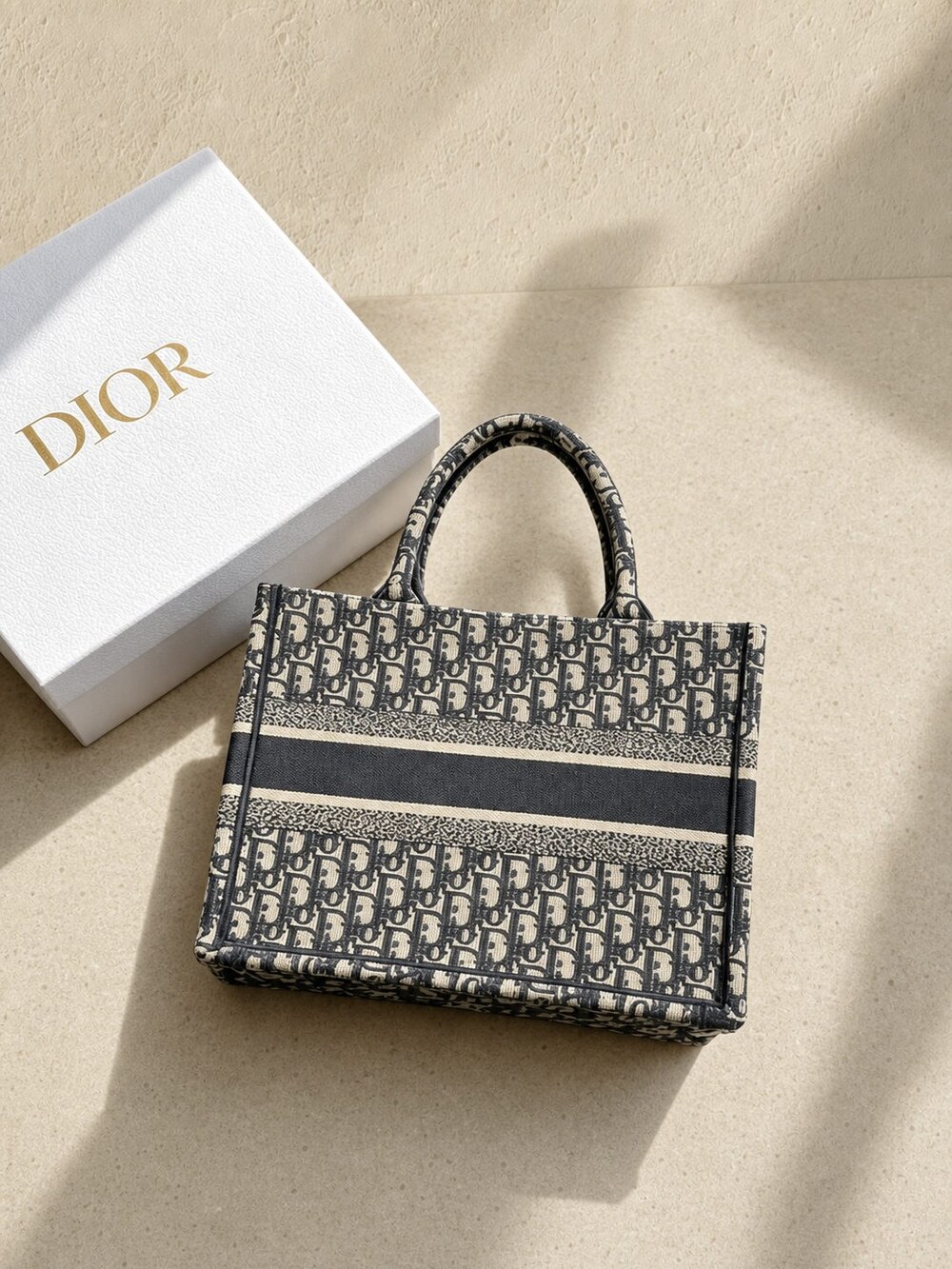 Dior Blue Woven Canvas Carryall with Oblique Motif and Leather Trim - Picture 5 of 6